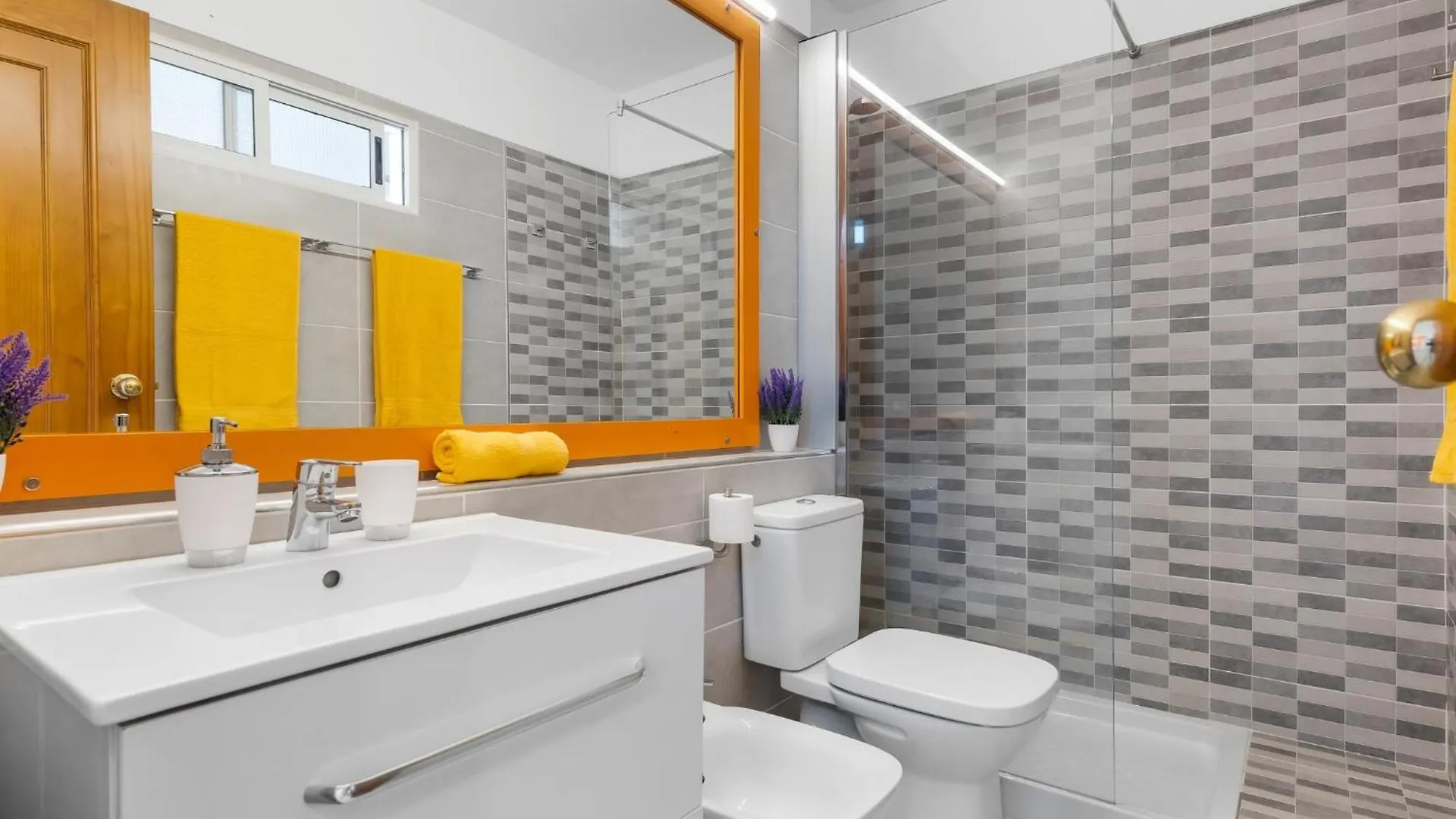 12. Comfortable Apartment In Las Americas Playa de las Americas  Spagna